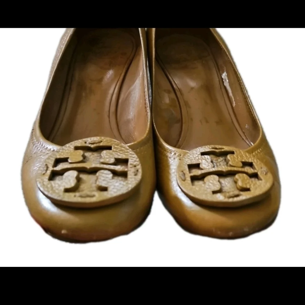 Tory Burch Women's Tan Leather Sally Closed Toe Wedge Stylish Pumps 10.5